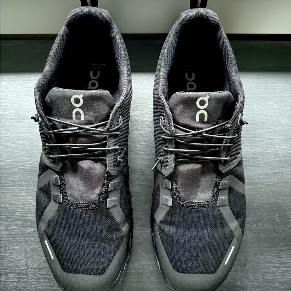 On Running Men's Black Cloud 5 Waterproof Size 11 - Picture 8 of 9